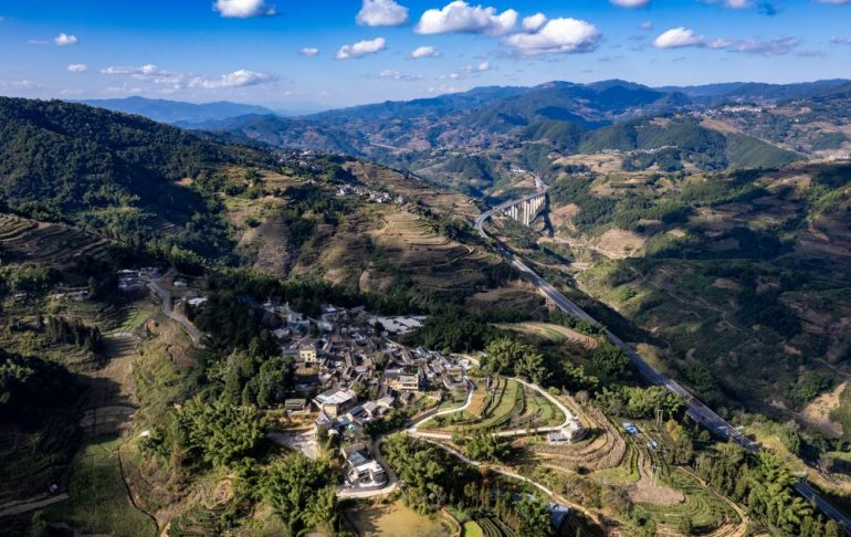Cina, pubblicato il piano di rilancio per le aree rurali
