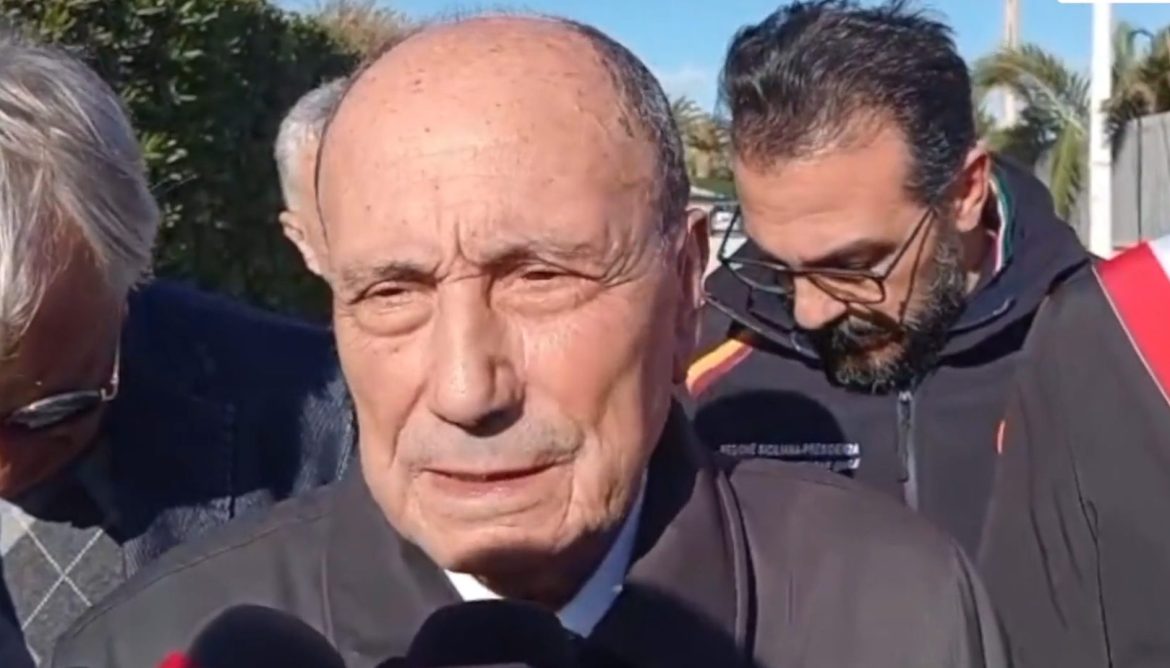 Schifani a Siracusa dopo i danni causati dal ciclone Harry “Risarcimento danni sarà velocissimo” / Video