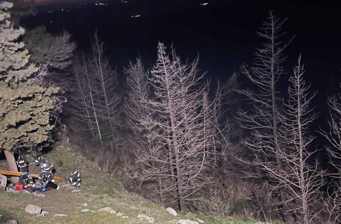 Donna cade in un dirupo nel Ragusano, tratta in salvo dai Vigili del Fuoco