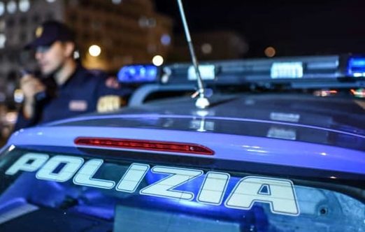 Donna accoltellata in strada in centro a Palermo, fermato l’aggressore