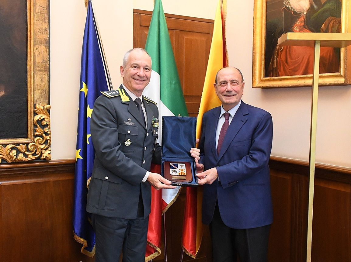 Schifani riceve il comandante interregionale della Guardia di Finanza