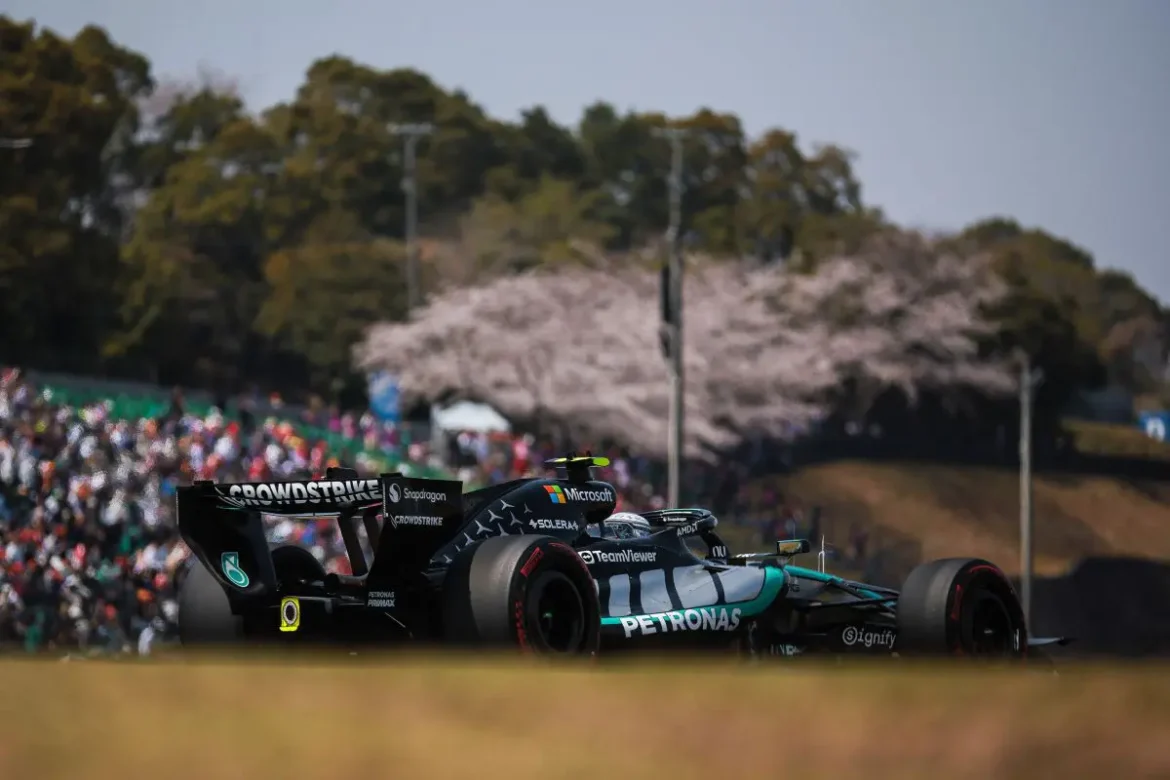 Antonelli in pole anche in Giappone, Leclerc porta la Ferrari in seconda fila