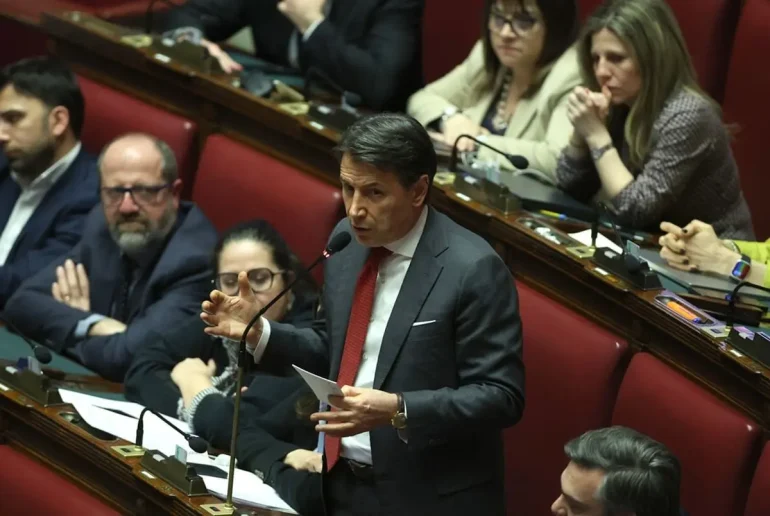 Conte “Quattro anni zero riforme, Italia in braghe di tela”