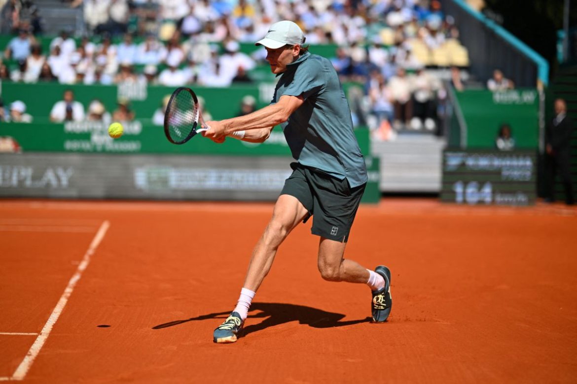 A Montecarlo Sinner piega Auger-Aliassime, è in semifinale contro Zverev