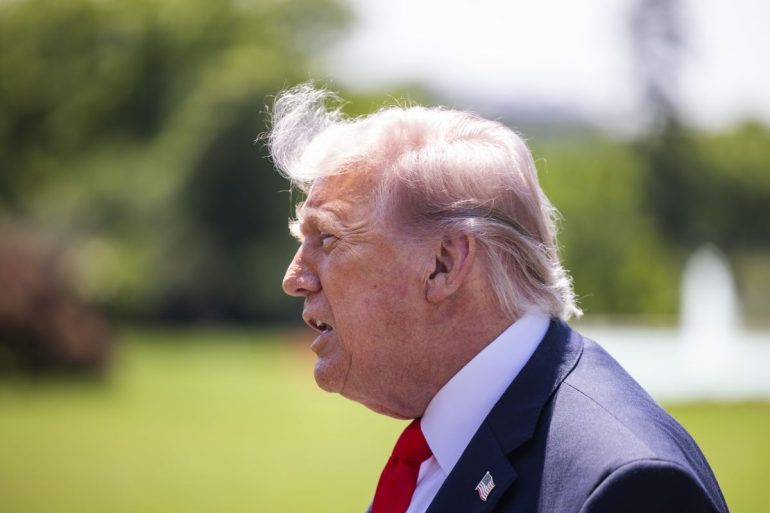 Trump “Iran spazzato via se attacca navi Usa”