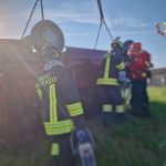 Minivan finisce in un canale nel Veneziano, tre morti