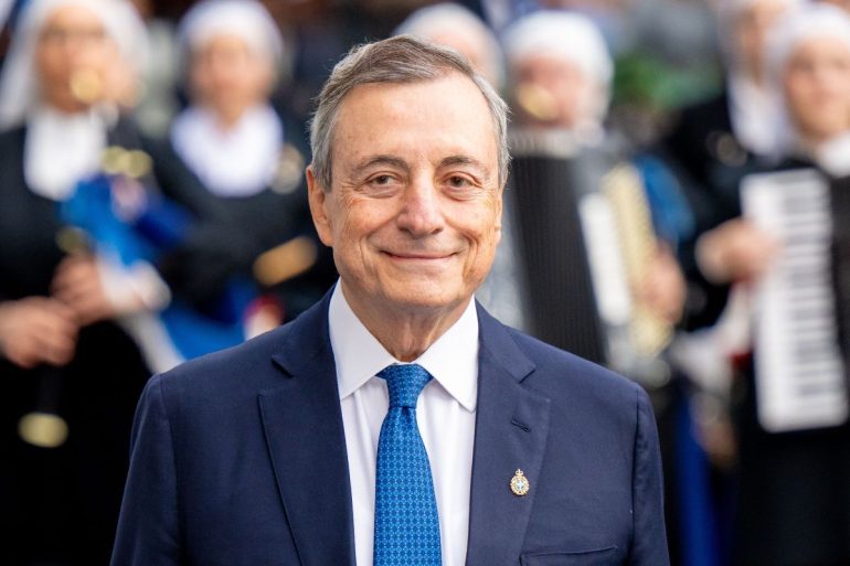 Draghi “L’Europa agisca, serve coraggio per trasformare la crisi in unione”