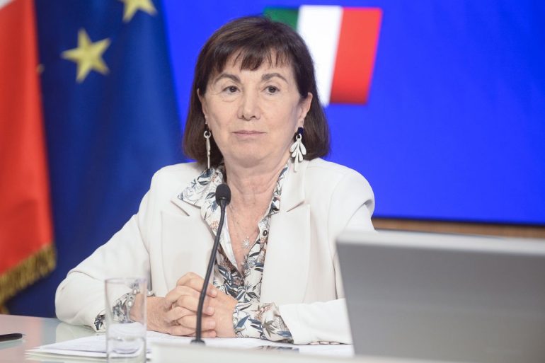 Famiglia, Roccella “Preservare eccezione italiana da cultura della post-modernità”