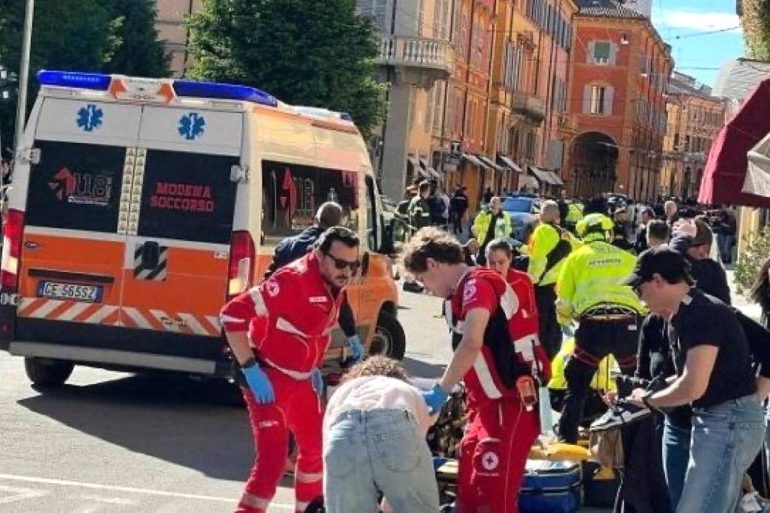 Modena, restano gravi quattro feriti, Mattarella e Meloni gli faranno visita