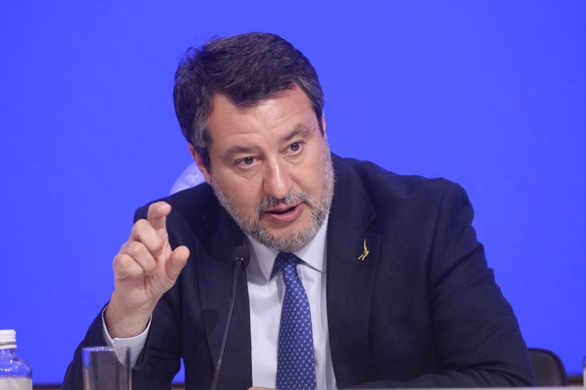Salvini “Proposta di legge su revoca cittadinanza a chi delinque”