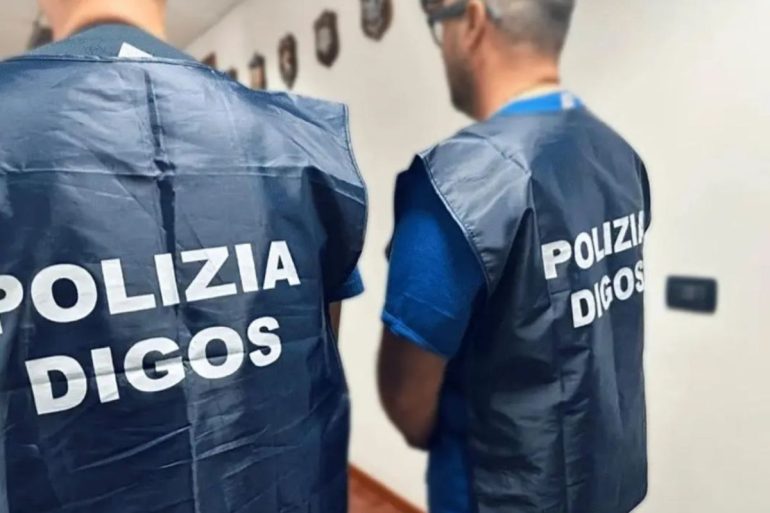 Siena, denunciati 13 minorenni per propaganda di idee fondate sull’odio razziale