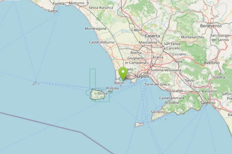 Napoli, forte scossa di magnitudo 4.4 nei Campi Flegrei