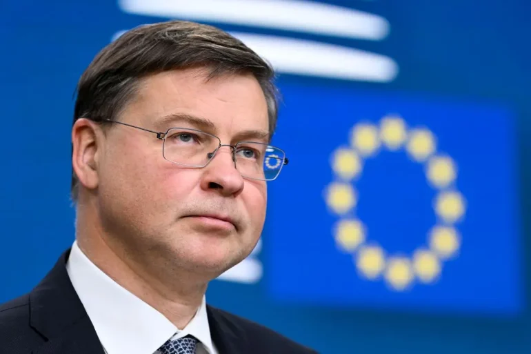 Commissione Ue, il conflitto in Medio Oriente rallenta la crescita