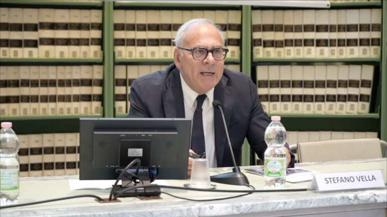 Farmaceutica, Vella “Innovazione cruciale ma le persone devono restare al centro”