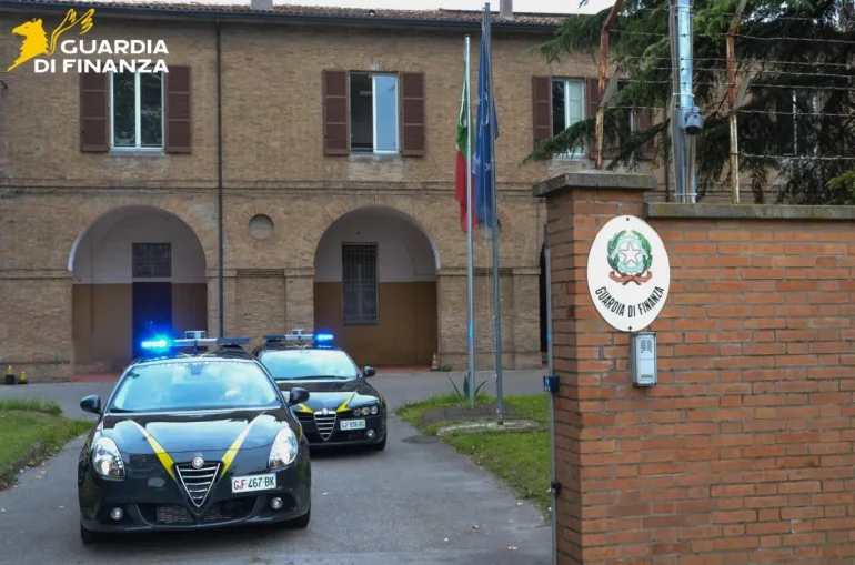 Maxi blitz contro la pirateria tv, 100 perquisizioni e mille utenti sanzionati