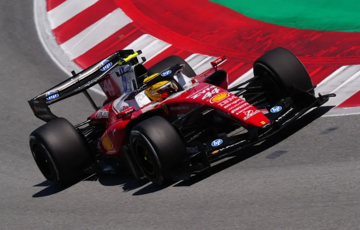 Trionfo Ferrari a Barcellona: vince Hamilton su Russell, Antonelli e Leclerc out