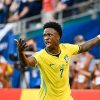 Vinicius trascina il Brasile al primo posto nel girone C, 3-0 alla Scozia