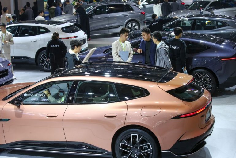 Cina, stop alle agevolazioni fiscali per alcuni veicoli ecologici