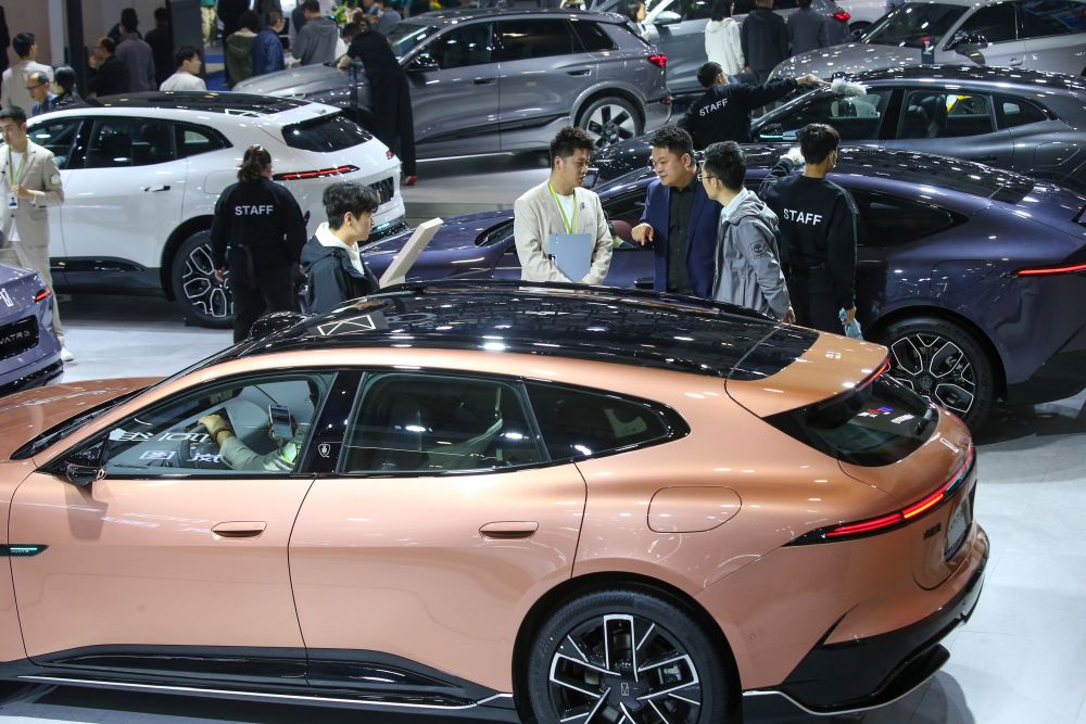 Cina, stop alle agevolazioni fiscali per alcuni veicoli ecologici