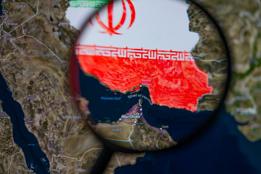 Iran, colpiti depositi di armi e altre strutture militari Usa in Bahrein