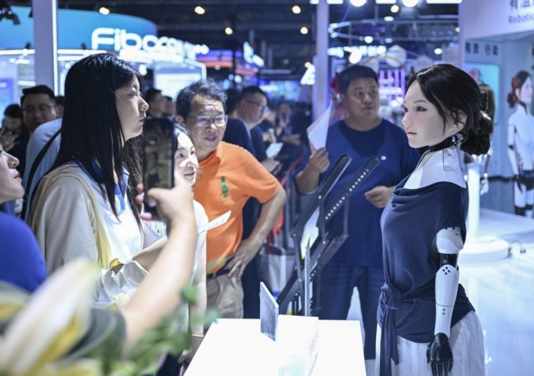 La Cina è prima per sviluppo completo di robot umanoidi con oltre 400 modelli