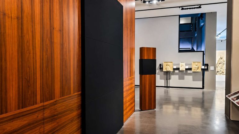 Furto al MuMe di Messina: Riapre il museo, teli neri al posto opere di Antonello
