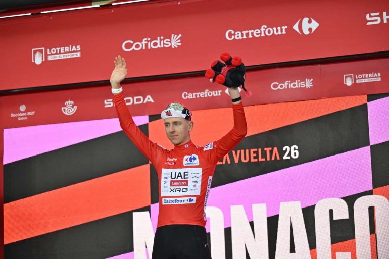 Pogacar vince in solitaria alla Vuelta e blinda la maglia rossa