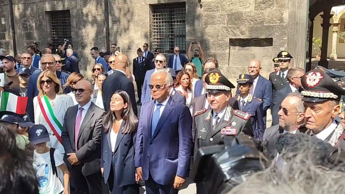 Palermo ricorda Dalla Chiesa a 44 anni dall’eccidio mafioso, presente Piantedosi