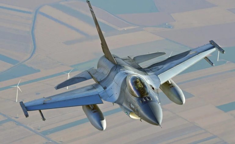 Lituania, caccia italiano della Nato abbatte drone entrato in spazio aereo