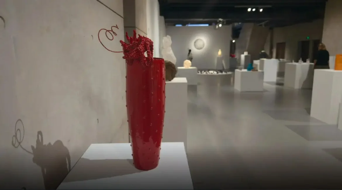 Artiste italiane espongono in Cina “La ceramica racconta una storia di pace”